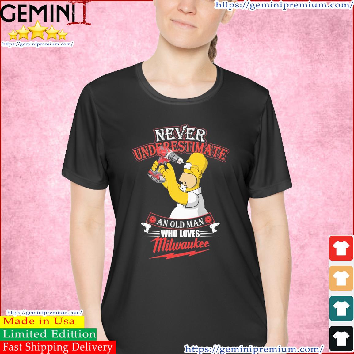 Never Underestimate An Old Man Who Loves The Simpsons Milwaukee Logo Shirt Ladies Tee